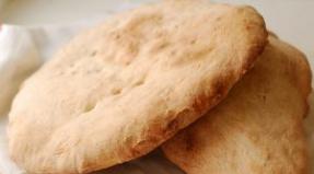 Pita bread Georgian recipe in the oven