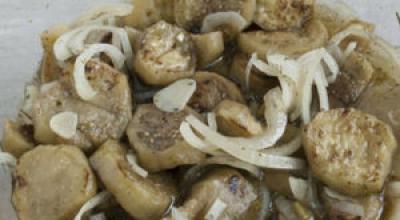 Модар патлиџан како печурки за зимата - најдобри рецепти