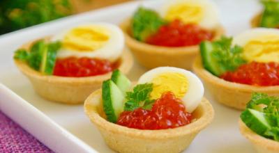 Tartlets with filling in the oven - the most delicious recipes
