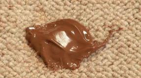 How to remove chocolate stain from clothes at home How to remove chocolate from white clothes