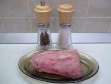 Thịt lợn balyk ở nhà: công thức thịt nướng và nướng