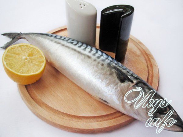 Baked mackerel with lemon