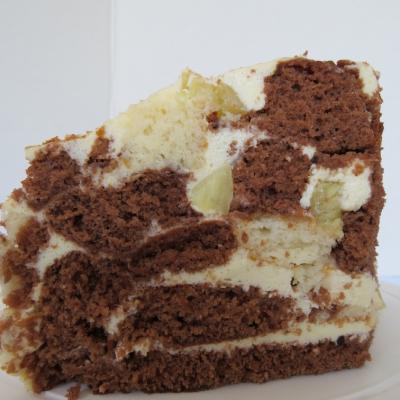 Gingerbread Cake with Bananas