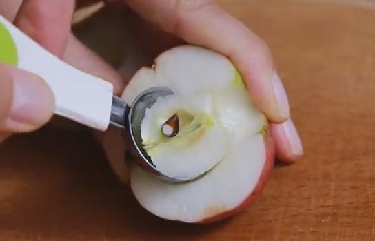 Kuinka tehdä omenapiirakasta?