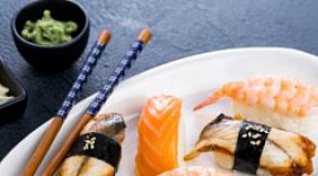 Блюда японской кухни Глобус суши