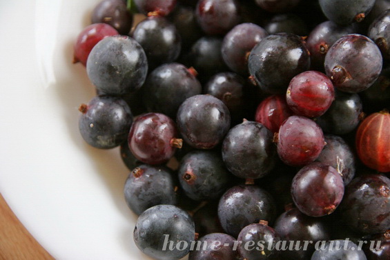 Gooseberry sauce for the winter