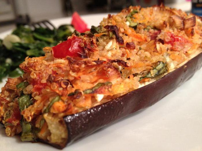 Eggplant boats with meat in the oven