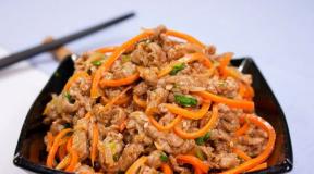 Korean hye fish salad with carrots and vegetables