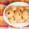 Kuinka valmistaa Kurabye-keksejä kotona: parhaat reseptit valokuvilla Mausteinen itämainen Kurabye