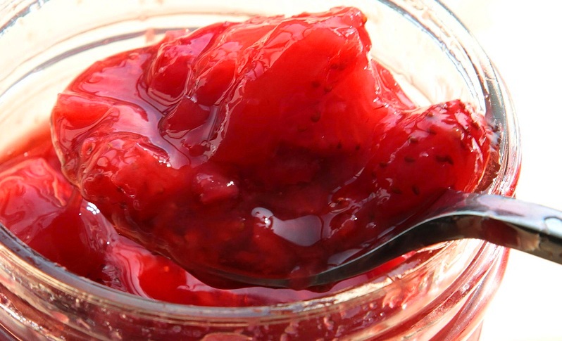 Berry perfection: thick redcurrant jam with agar