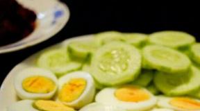 Salad with cucumber and cheese recipes