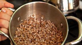 Boghvedegrød i vand og mælk - sådan tilberedes løs boghvede i en gryde og i en langsom komfur