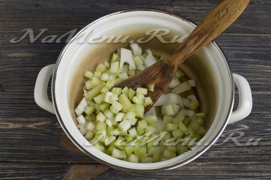 Braised cabbage with meat - how to cook