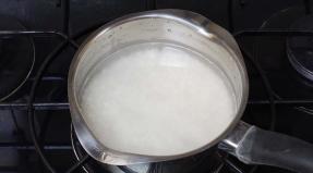 Колко и как правилно да готвя оризова каша с мляко
