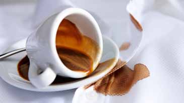 How to remove coffee stains on white