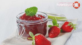 Strawberry jam with lemon strawberry jam with water