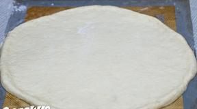 Тесто для пиццы на дрожжах: приготовление тонкого и мягкого теста как в пиццерии