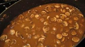 Mushroom sauce from frozen champignons