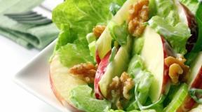 Waldorf salad - the most delicious recipes The process of forming a dish
