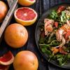 Salat med dåse lyserød laks og ris: nye opskrifter med fotos