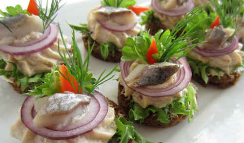 Sandwiches with herring: recipes with photos are simple and tasty