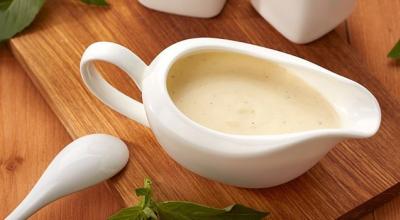 วิธีทำซอสเบชาเมลที่มีรสชาติกลมกล่อมและไม่จับตัวเป็นก้อน