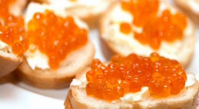 Sådan laver du hurtigt og velsmagende sandwich med rød kaviar