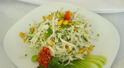 Salad đơn giản cho bàn ăn ngày lễ